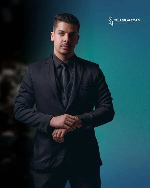 Dr. Thiago